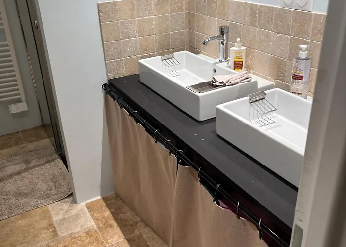 בית נופש En Pierre 6 Personnes Avec Piscine , Entre Bergerac Et Saint-emilion *